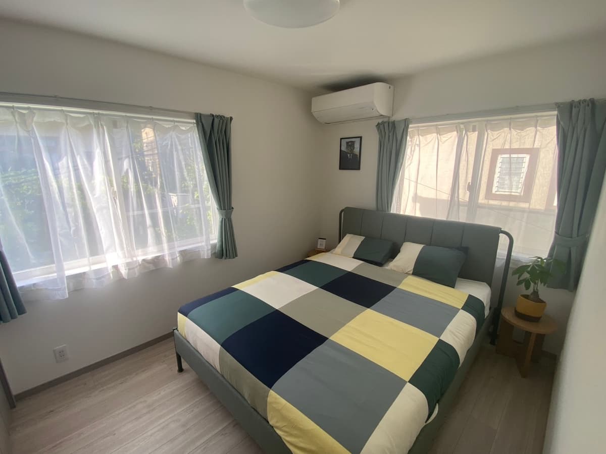 Bedroom with Queen Bed